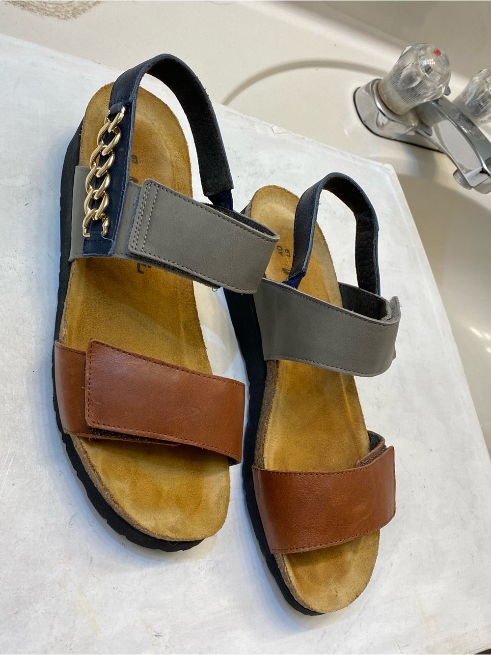 NAOT Eliana sandal size 40, US women size 9 great condition perfect bottom clean
